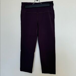 Athleta cropped maroon leggings.